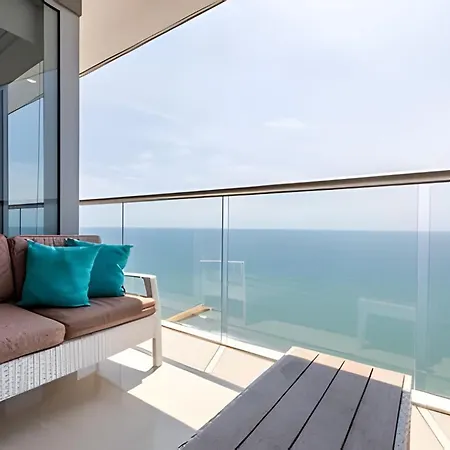 Vista Al Mar Y Centro Histórico “morros City” 26fl * Cartagena